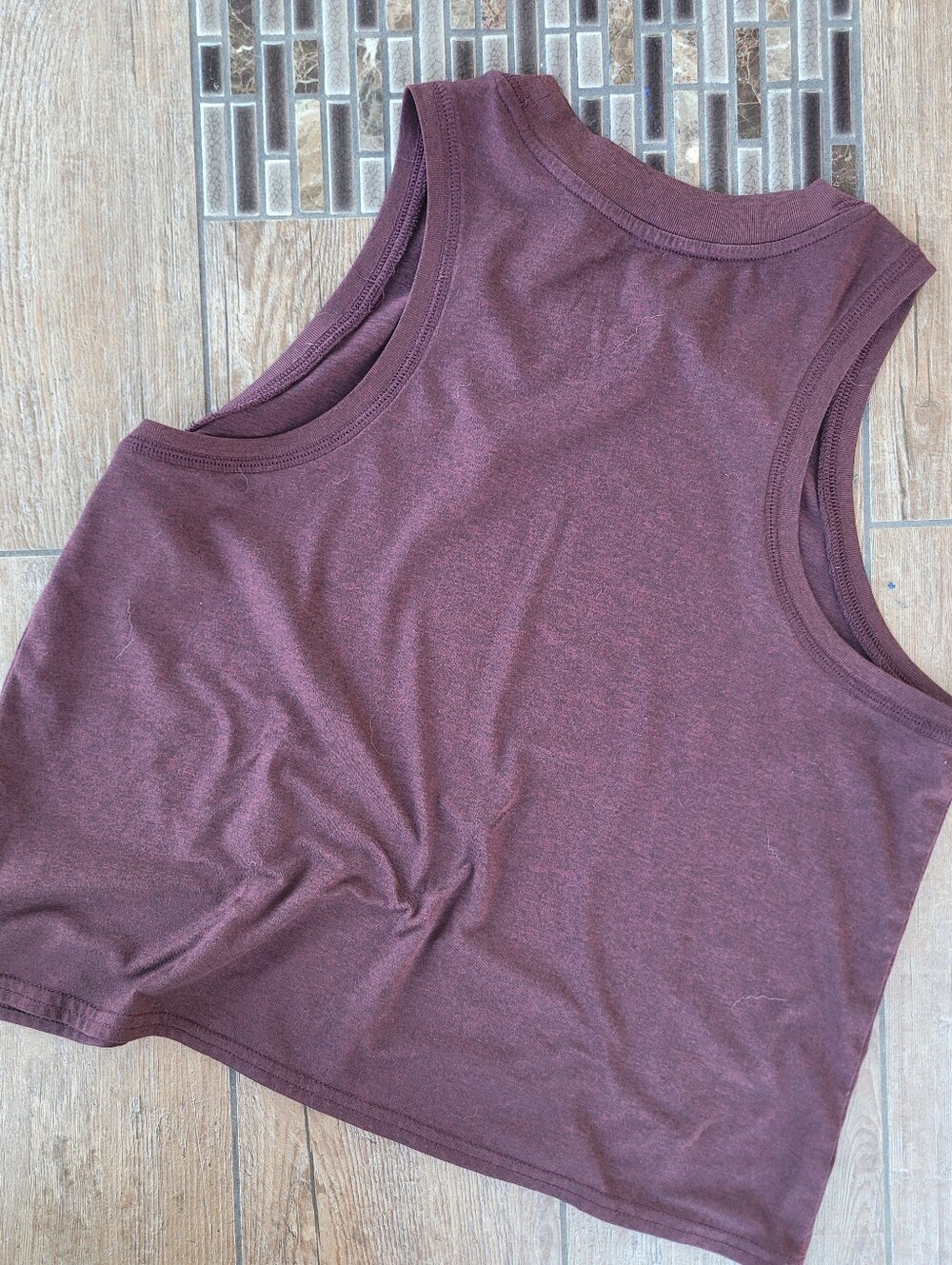 Vuori Energy Tank Top Raisin Size Small - Picture 3 of 5